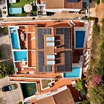 Luxury Apartments With Private Swimming Pool