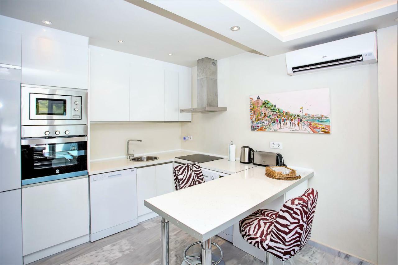 Apartemen Luxury With Private Swimming Pool *