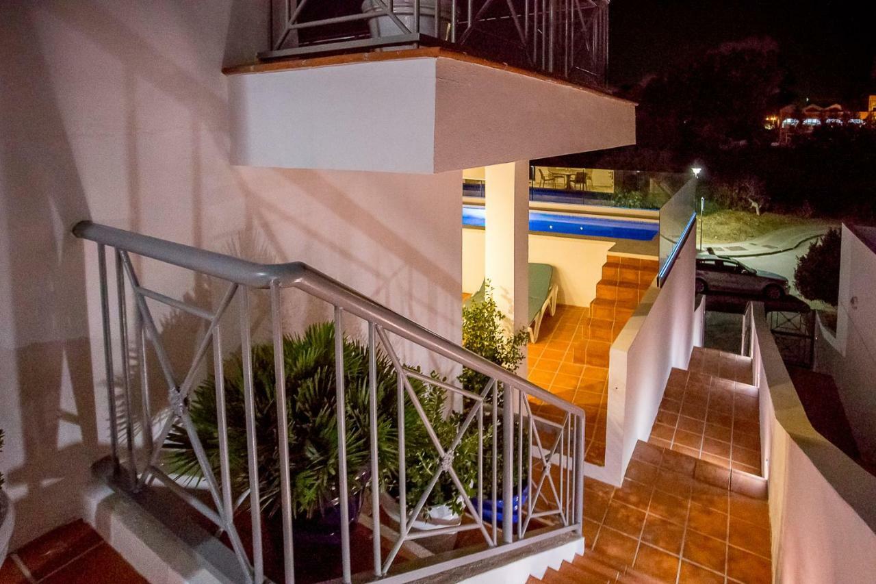 Apartemen Luxury With Private Swimming Pool
